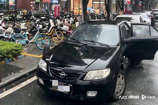 太阳报：希腊担心马奎尔袭警案会影响旅游业，不愿再继续追究